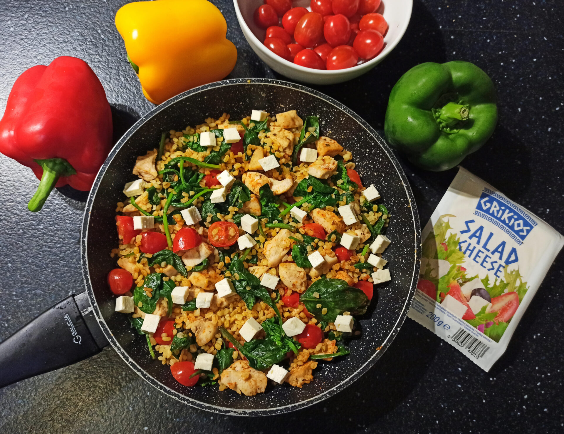 Bulgur with chicken and Grikios cheese